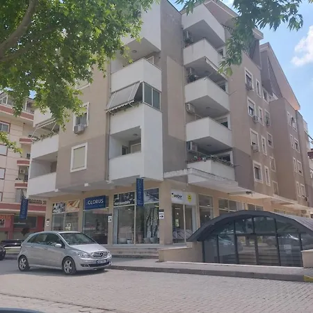 Xhuliano *